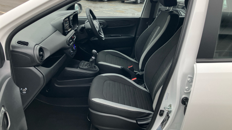 Hyundai i10 1.0 [63] Advance 5dr [Nav] Petrol Hatchback